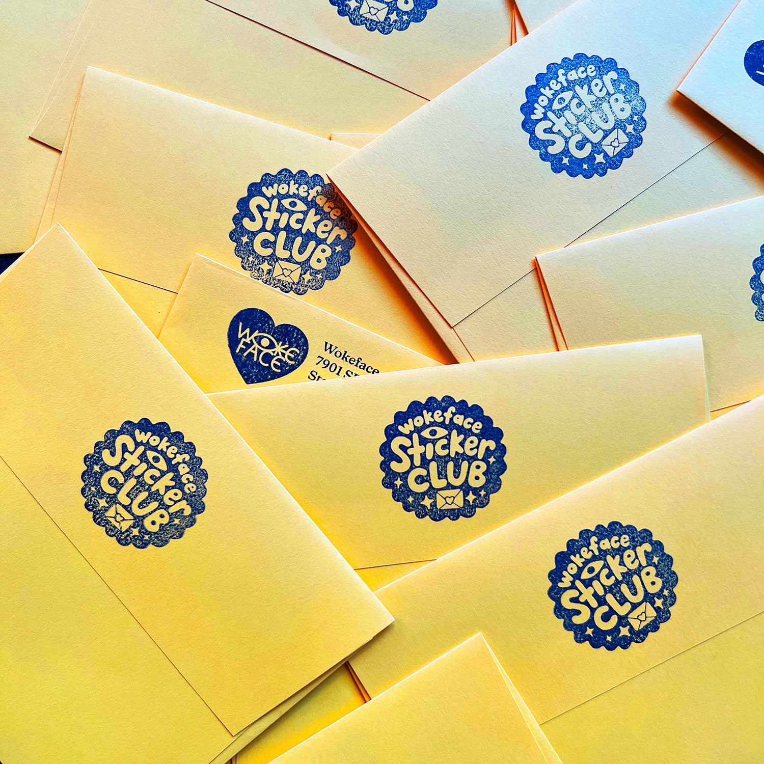 Club de Adhesivos del Mes
