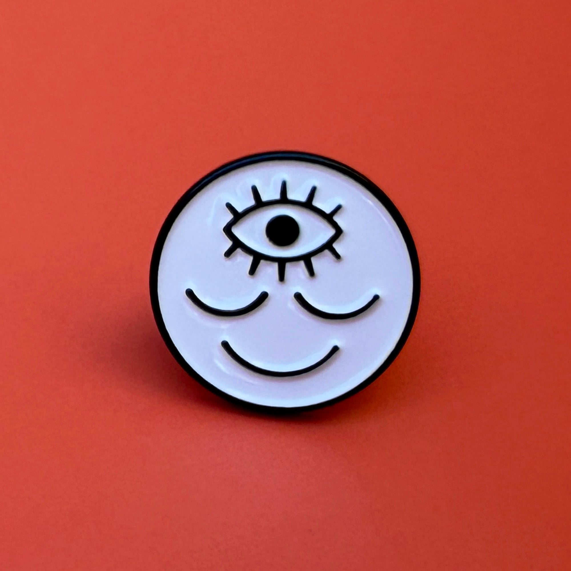 Mini broche de esmalte Wokeface