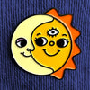 Pin Esmaltado Sol y Luna