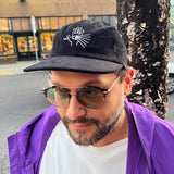 Gorra de pana negra Lightworker