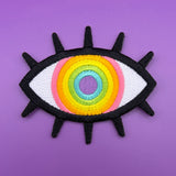 Parche ocular arcoíris