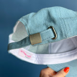 Sombrero de mezclilla abrumador