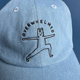 Sombrero de mezclilla abrumador