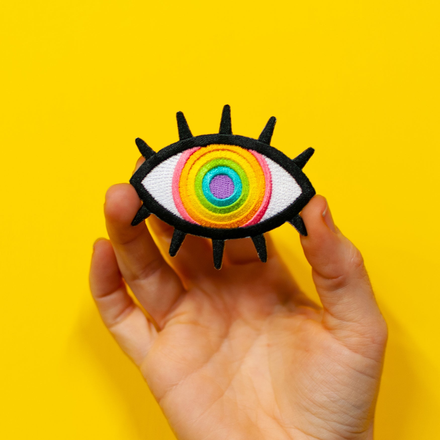 Parche ocular arcoíris